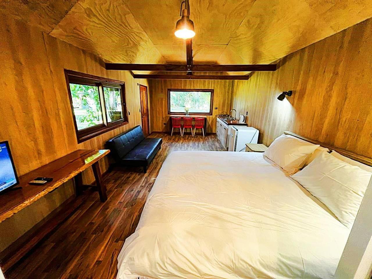 Lodge Lingues